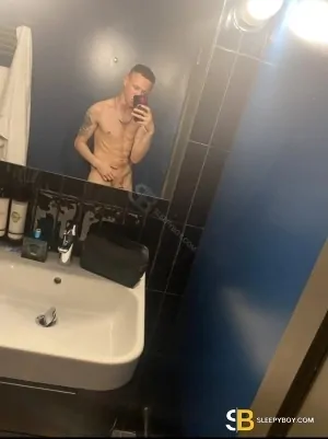 Bisexual Escort Adonis 24yr - double penetration