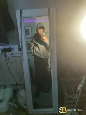 Bisexual Escort Adonis 24yr - cum on face