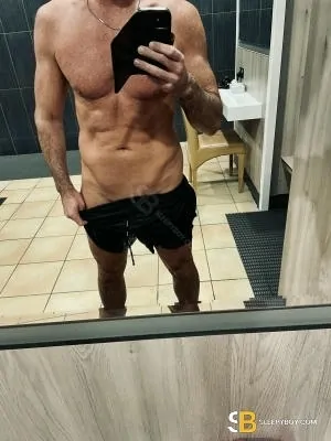 Bisexual Escort Cameron Male Master 38yr - always safe sex