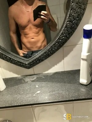 Bisexual Escort Cameron 39yr - role