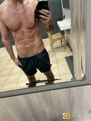 Bisexual Escort Cameron Male Master 38yr - rimming