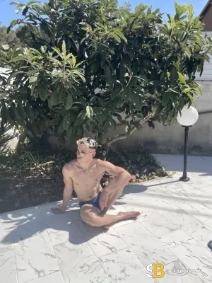 Gay Escort Jonah 21yr - masseur