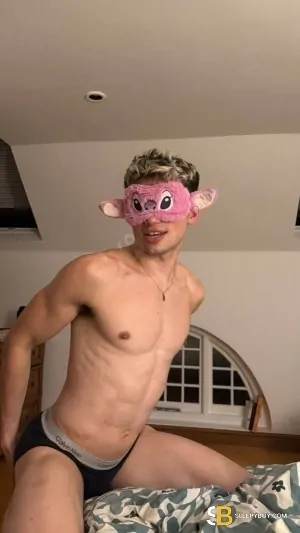 Gay Escort Jonah 21yr - cum on face