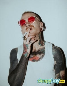 transgender (FTM) rent boy Elephant And Castle Deccy