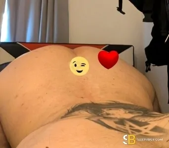 Gay Escort Edward 25yr - licking