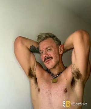 Gay Escort Daniel 44yr - cum on body
