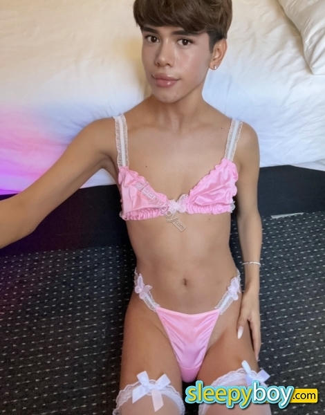 male rent boy London Alo Femboy