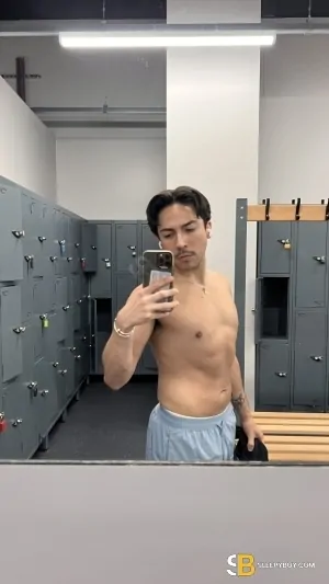 Gay Escort Ben 24yr - gangbang