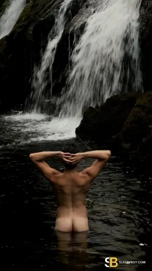 Gay Escort Ben 24yr - gangbang