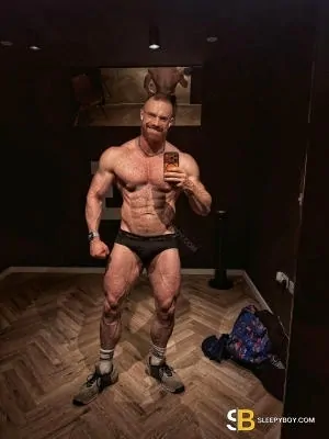 Gay Escort Luke Banner 32yr - dirty talk