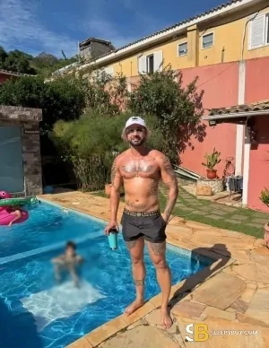 Bisexual Escort Lucas Xxl 27yr - licking