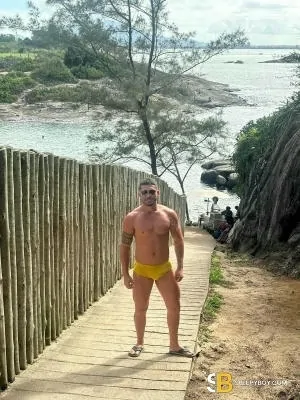 Bisexual Escort Gabriel 25yr - sucking
