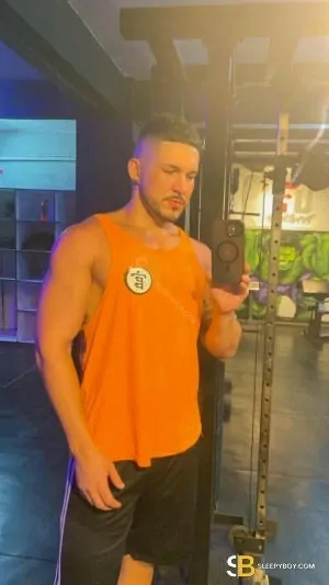 Bisexual Escort Gabriel 25yr - licking