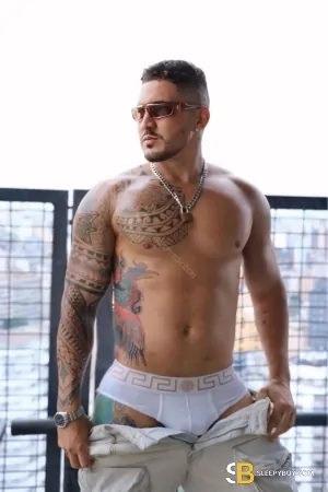 Bisexual Escort Emanuel 25yr - sucking