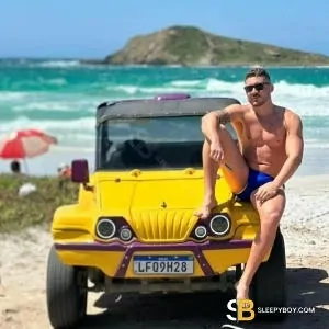 Bisexual Escort Emanuel 25yr - licking