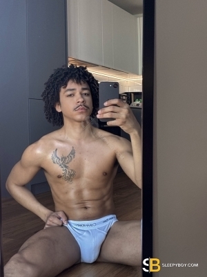 Gay Escort Jorge Curly 23yr - sucking