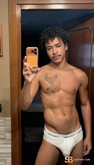 Gay Escort Jorge Curly 23yr - role