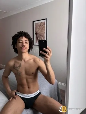Gay Escort Jorge Curly 23yr - licking