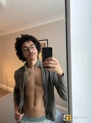 Gay Escort Jorge Curly 23yr - sucking