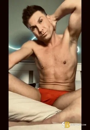 Gay Escort William 38yr - exhibitionist