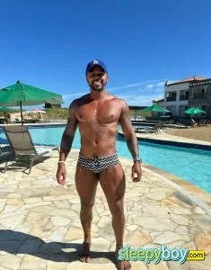 male escort Birmingham Leonardo