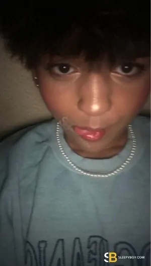 Gay Escort Hasaan 18yr - role