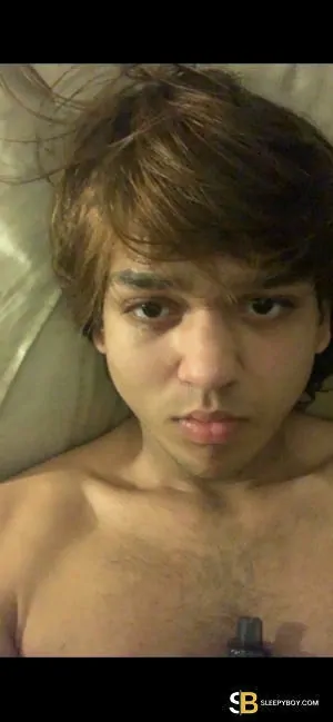 Gay Escort Hasan 18yr - role