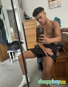 male rent boy Leeds Leo