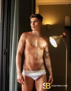 male escort Marylebone Felipxl