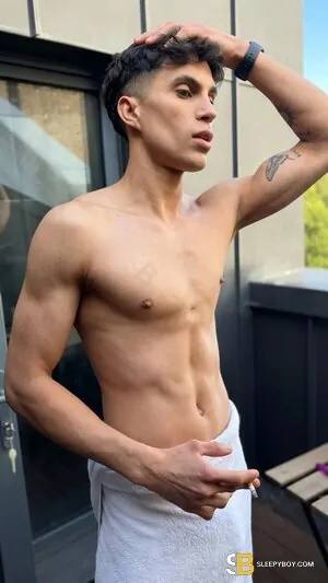 Gay Escort 200£ 23yr - double penetration