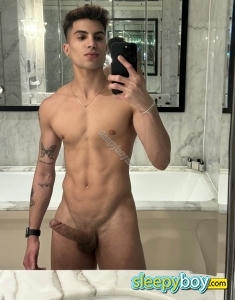 male escort Vauxhall Felip 200&pound;h