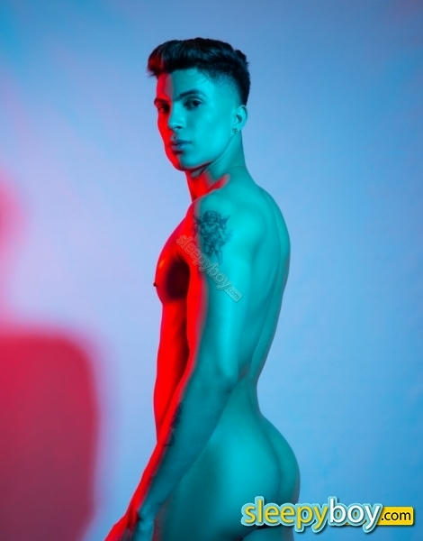 male escort Vauxhall Felip Vittory