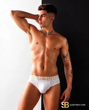 Gay Escort Felip🇧🇷 King 23yr - double penetration