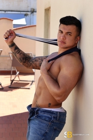 Gay Escort Massi 35yr - licking