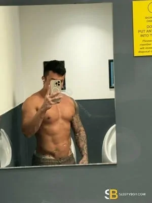 Gay Escort Massi 35yr - licking