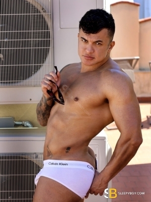 Gay Escort Massi 35yr - role