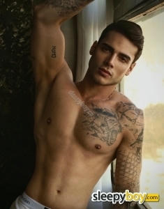 male rent boy Notting Hill Brenno Xxl