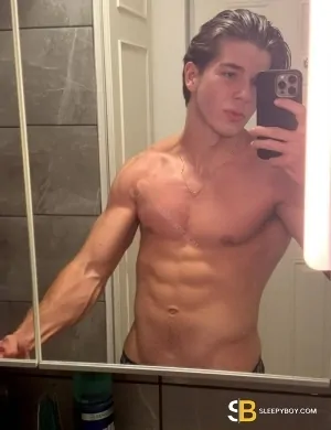 Bisexual Escort Adam 19yr - rimming