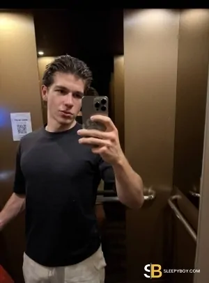Bisexual Escort Adam 19yr - blowjob