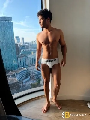 Bisexual Escort Lucas 25yr - licking