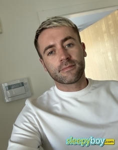 male escort Edinburgh Martyn