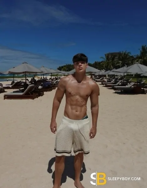 male escort London Felipeyoungxxl