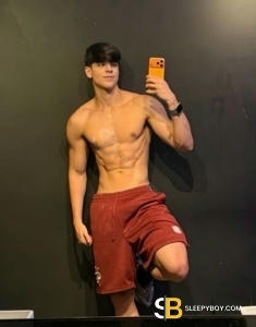 male escort London Felipeyoungxxl