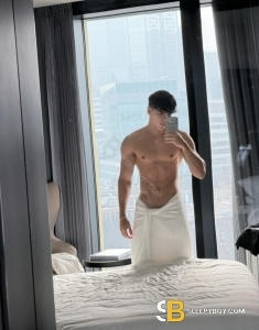 male escort London Felipeyoungxxl