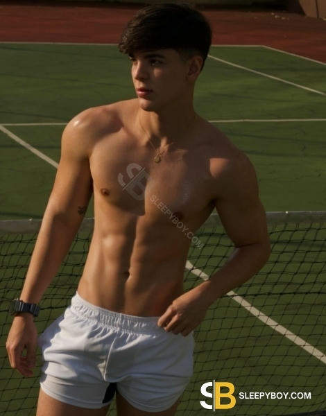 male escort London Felipeyoungxxl