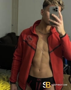 male escort Edinburgh Lachlan