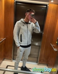 male escort Edinburgh Lachlan