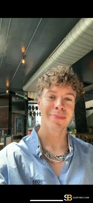 Gay Escort Caleb 25yr - car dates