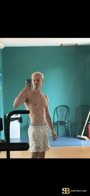 Gay Escort Liverpool 25yr - trios