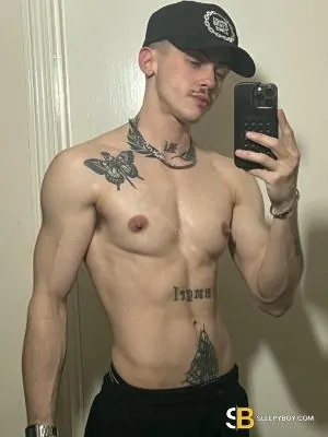 Bisexual Escort Oscar 29yr - massage